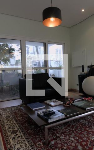 Casa à venda com 350m², 4 quartos e 5 vagas Casa à venda com 350m², 4 quartos e 5 vagasQuarto 4