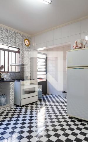 Casa à venda com 300m², 2 quartos e 2 vagas