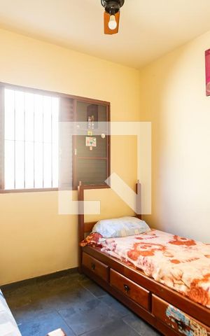 Casa à venda com 300m², 2 quartos e 2 vagas