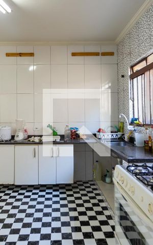 Casa à venda com 300m², 2 quartos e 2 vagas