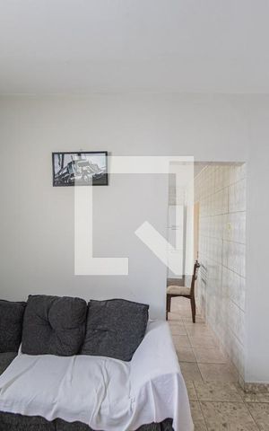 Casa à venda com 150m², 2 quartos e 1 vaga Casa à venda com 150m², 2 quartos e 1 vagaSala