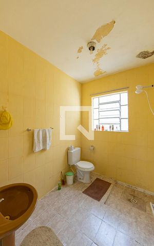 Casa à venda com 150m², 2 quartos e 1 vaga Casa à venda com 150m², 2 quartos e 1 vagaBanheiro Social