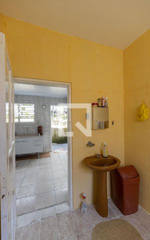 Casa à venda com 150m², 2 quartos e 1 vaga Casa à venda com 150m², 2 quartos e 1 vagaBanheiro Social