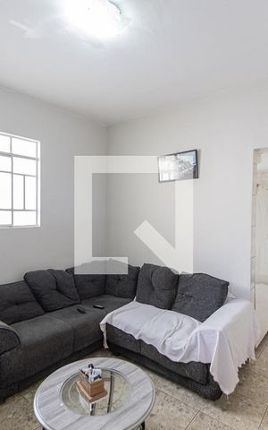 Casa à venda com 150m², 2 quartos e 1 vaga Casa à venda com 150m², 2 quartos e 1 vagaSala