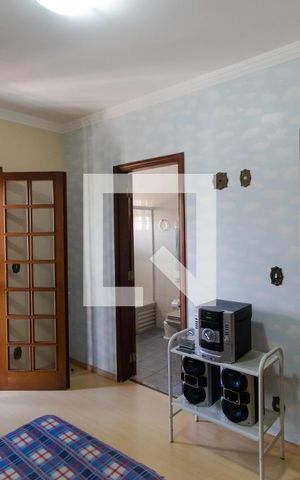 Casa à venda com 351m², 4 quartos e 4 vagas Casa à venda com 351m², 4 quartos e 4 vagasSuíte 01