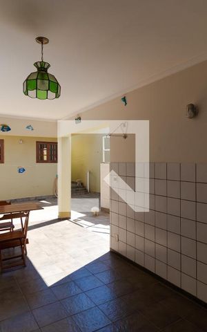 Casa à venda com 351m², 4 quartos e 4 vagas Casa à venda com 351m², 4 quartos e 4 vagasChurrasqueira