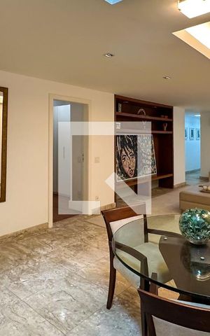 Casa à venda com 800m², 6 quartos e 5 vagas Casa à venda com 800m², 6 quartos e 5 vagasSala 02