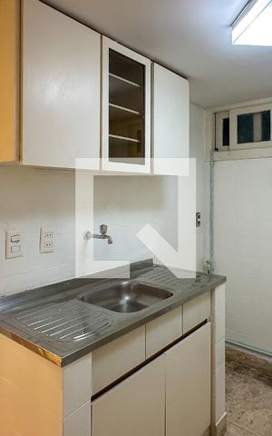 Casa à venda com 800m², 6 quartos e 5 vagas Casa à venda com 800m², 6 quartos e 5 vagasSala de Cinema