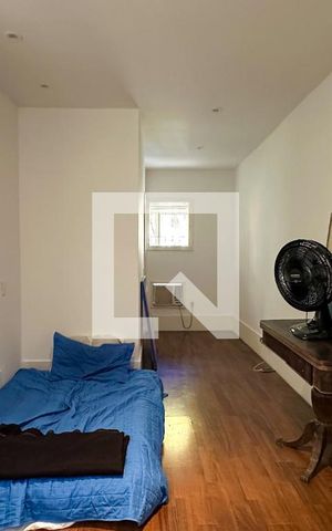Casa à venda com 800m², 6 quartos e 5 vagas Casa à venda com 800m², 6 quartos e 5 vagasSuíte 1