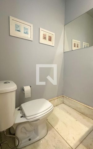 Casa à venda com 800m², 6 quartos e 5 vagas Casa à venda com 800m², 6 quartos e 5 vagasLavabo 02