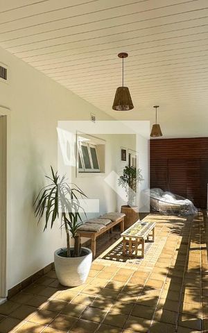 Casa à venda com 800m², 6 quartos e 5 vagas Casa à venda com 800m², 6 quartos e 5 vagasVaranda 02
