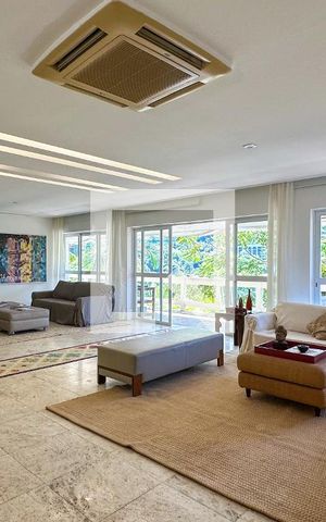 Casa à venda com 800m², 6 quartos e 5 vagas Casa à venda com 800m², 6 quartos e 5 vagasSala 01