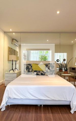 Casa à venda com 800m², 6 quartos e 5 vagas Casa à venda com 800m², 6 quartos e 5 vagasSuíte 4