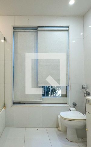 Casa à venda com 800m², 6 quartos e 5 vagas Casa à venda com 800m², 6 quartos e 5 vagasBanheiro da Suíte 6