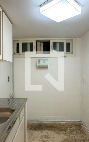 Casa à venda com 800m², 6 quartos e 5 vagas Casa à venda com 800m², 6 quartos e 5 vagasSala de Cinema