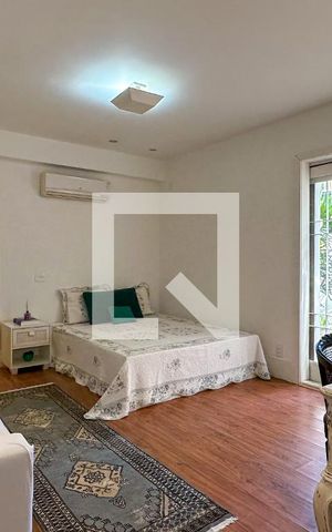 Casa à venda com 800m², 6 quartos e 5 vagas Casa à venda com 800m², 6 quartos e 5 vagasSuíte 6