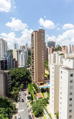 Apartamento para alugar com 233m², 4 quartos e 4 vagas Apartamento para alugar com 233m², 4 quartos e 4 vagasVista da Varanda da Suíte 1