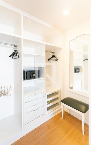 Apartamento à venda com 82m², 1 quarto e 1 vaga Apartamento à venda com 82m², 1 quarto e 1 vagaCloset