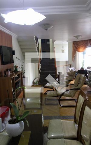 Casa de condomínio à venda com 232m², 4 quartos e 4 vagas Casa de condomínio à venda com 232m², 4 quartos e 4 vagasSala de Jantar