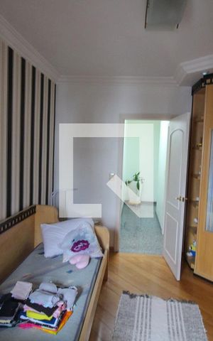 Casa de condomínio à venda com 232m², 4 quartos e 4 vagas Casa de condomínio à venda com 232m², 4 quartos e 4 vagasQuarto 2 - Suíte