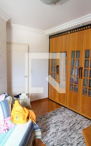 Casa de condomínio à venda com 232m², 4 quartos e 4 vagas Casa de condomínio à venda com 232m², 4 quartos e 4 vagasQuarto 3 - Suíte