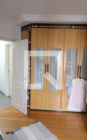 Casa de condomínio à venda com 232m², 4 quartos e 4 vagas Casa de condomínio à venda com 232m², 4 quartos e 4 vagasQuarto 2 - Suíte