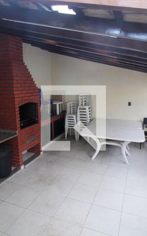 Casa de condomínio à venda com 232m², 4 quartos e 4 vagas Casa de condomínio à venda com 232m², 4 quartos e 4 vagasÁrea comum - Churrasqueira