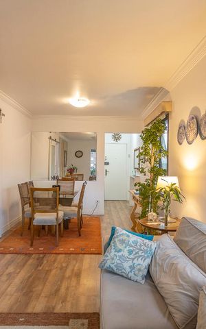 Apartamento à venda com 98m², 3 quartos e 2 vagas Apartamento à venda com 98m², 3 quartos e 2 vagasSala