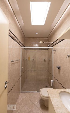 Casa à venda com 230m², 3 quartos e 1 vaga Casa à venda com 230m², 3 quartos e 1 vagaBanheiro Social