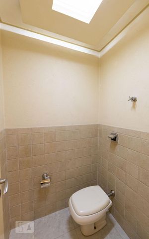Casa à venda com 230m², 3 quartos e 1 vaga Casa à venda com 230m², 3 quartos e 1 vagaLavabo