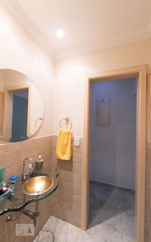 Casa à venda com 230m², 3 quartos e 1 vaga Casa à venda com 230m², 3 quartos e 1 vagaLavabo