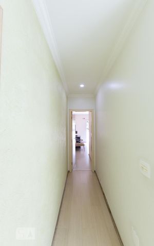 Casa à venda com 230m², 3 quartos e 1 vaga Casa à venda com 230m², 3 quartos e 1 vagaCorredor
