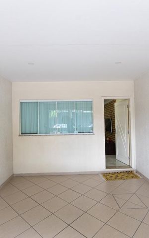 Casa à venda com 230m², 3 quartos e 1 vaga Casa à venda com 230m², 3 quartos e 1 vagaGaragem