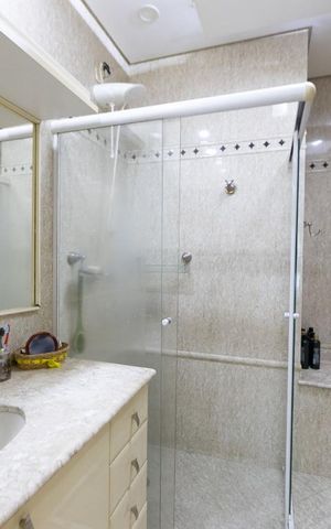 Casa à venda com 230m², 3 quartos e 1 vaga Casa à venda com 230m², 3 quartos e 1 vagaBanheiro Suite