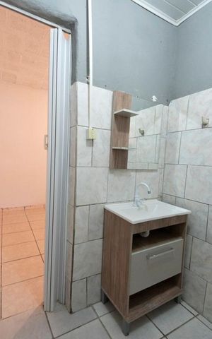 Casa à venda com 250m², 6 quartos e 4 vagasBanheiro 2