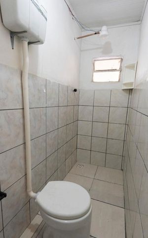 Casa à venda com 250m², 6 quartos e 4 vagasBanheiro 3