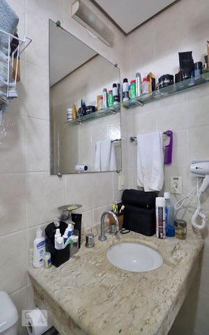 Apartamento à venda com 44m², 1 quarto e sem vagaBanheiro