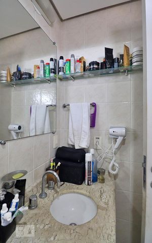 Apartamento à venda com 44m², 1 quarto e sem vagaBanheiro