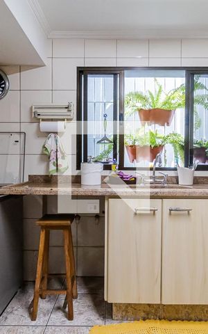 Casa à venda com 175m², 3 quartos e 2 vagas Casa à venda com 175m², 3 quartos e 2 vagasCozinha