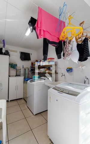 Casa à venda com 175m², 3 quartos e 2 vagas Casa à venda com 175m², 3 quartos e 2 vagasLavanderia