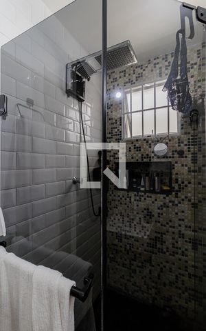 Casa à venda com 175m², 3 quartos e 2 vagas Casa à venda com 175m², 3 quartos e 2 vagasBanheiro da Suíte 1