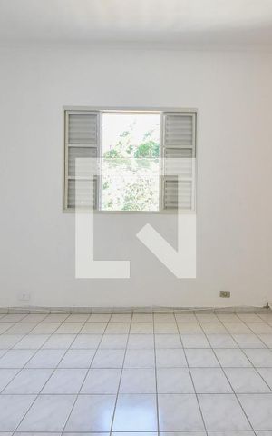 Casa para alugar com 250m², 2 quartos e 2 vagasQuarto 01