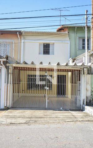 Casa para alugar com 250m², 2 quartos e 2 vagasCasa