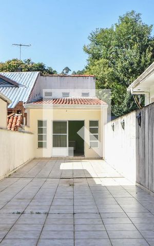 Casa para alugar com 250m², 2 quartos e 2 vagasQuintal