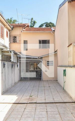 Casa para alugar com 250m², 2 quartos e 2 vagasQuintal