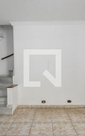 Casa para alugar com 250m², 2 quartos e 2 vagasSala