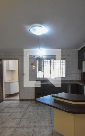Casa para alugar com 250m², 2 quartos e 2 vagasCozinha