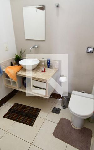 Casa à venda com 250m², 3 quartos e 4 vagasLavabo