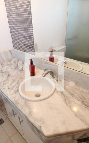 Casa à venda com 250m², 3 quartos e 4 vagasBanheiro da Suíte 1