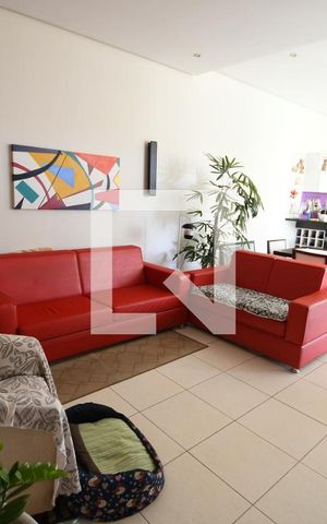 Casa à venda com 250m², 3 quartos e 4 vagasSala